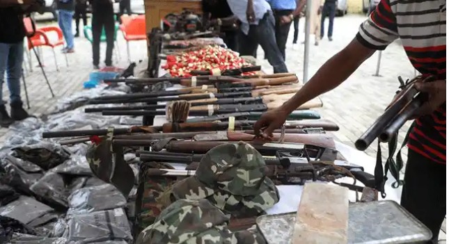 Nigerian Police Arrests Bandits, Kidnappers in Abuja 2 Weapons