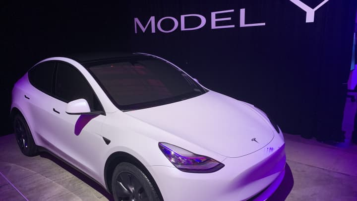Tesla Refunds Customers for Duplicate Charges After Outcry 1 Tesla
