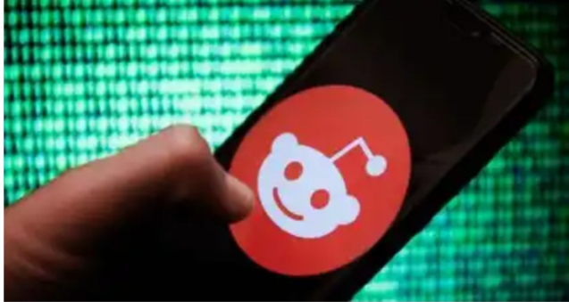 Reddit launches a TikTok-like video feed on iOS 1 Reddit