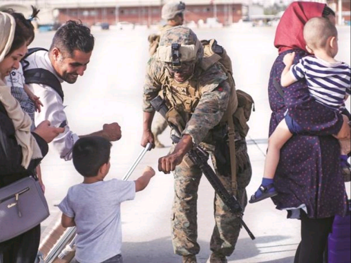 Afghanistan Crisis: Romania Evacuates 14 Citizens, 4 Bulgarians From Kabul 1 US Marine fists