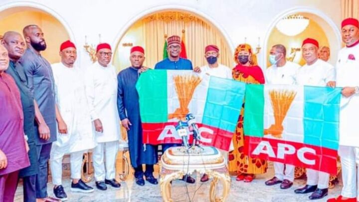 11 Anambra Lawmakers Exit PDP, APGA, Join APC 1 Eleven Anambra State lawmakers from the Peoples Democratic Party, (PDP) and the All Progressives Grand Alliance, (APGA)