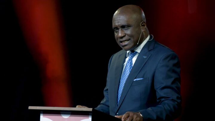 Monitor Your Kids While They Use Their Phones – Pastor David Ibiyeomie 1 David Ibiyeomie