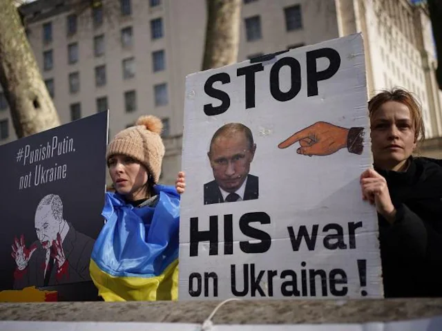Russia Launches Intense Drone Attack on Kyiv, Ukraine; Over 70 Drones Intercepted 1 Protest Against Ukraine Invasion