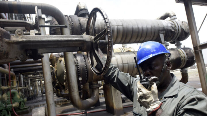 Worker Seen Port Harcourt Oil Refinery Nigeria