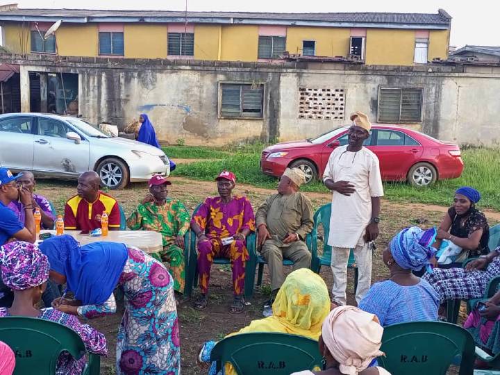 Hon Dr SB Adeniye at the Peoples Democratic Party, PDP Weekly General Meeting of Ward 7, Ogere Remo, April 14, 2022