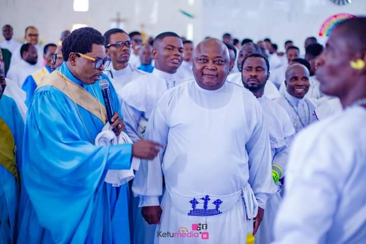 Ven Sup Evang Olatosho Oshoffa with Hon (Dr) Ladi Adebutu during church service