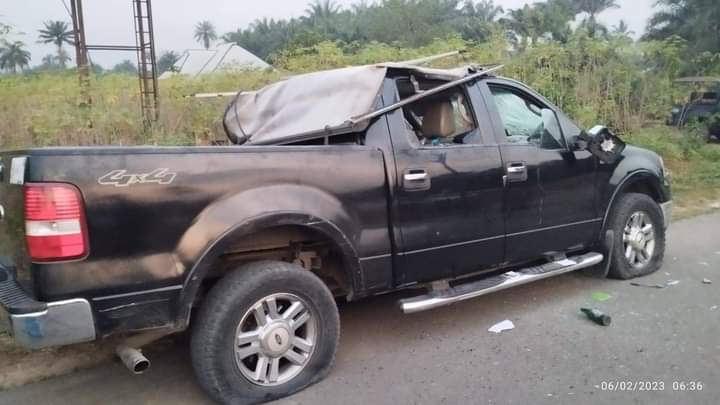 An Hilux Vehicle belonging to Rivers APC Campaign Rally Attackers
