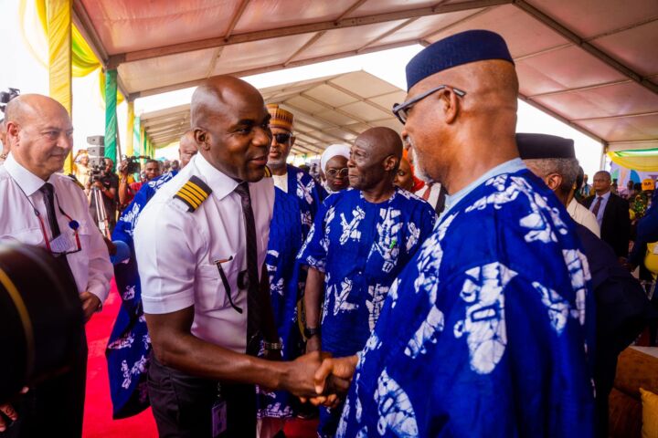 Governor Dapo Abiodun welcoming ValueJet Crew at the Maiden flight event of Ogun Gateway International Agro Cargo Airport