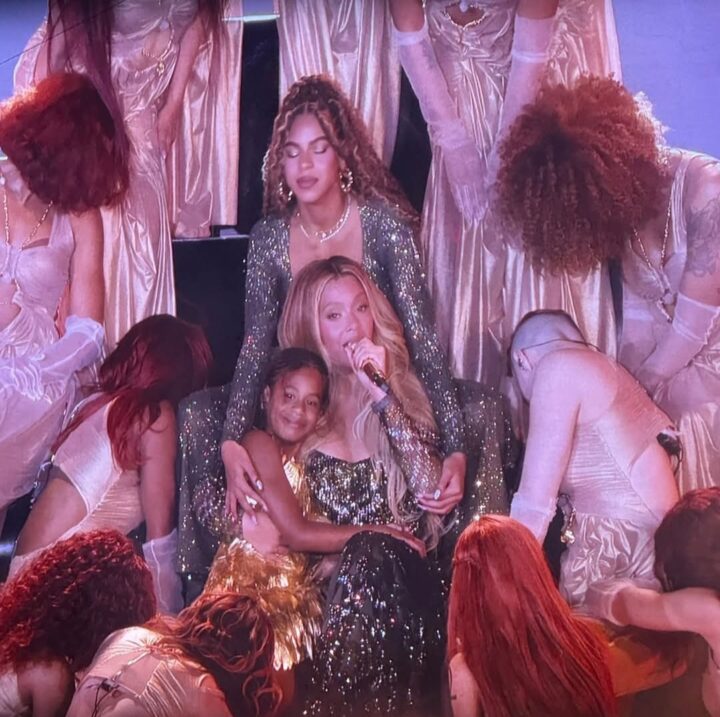 Beyonce And Her Daughters Dazzle The Crowd At Her "Cowboy Carter Tour" 2 Beyonce and her daughters