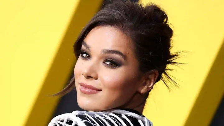 I'm Focusing On My Daughter All Summer - Hailee Steinfeld 1 Hailee Steinfeld